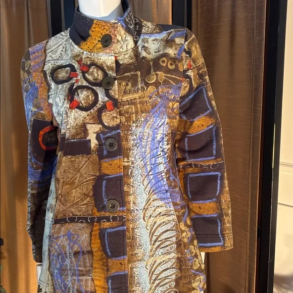 Lightweight Abstract Pattern Button-Up Jacket - Picture 2 of 3